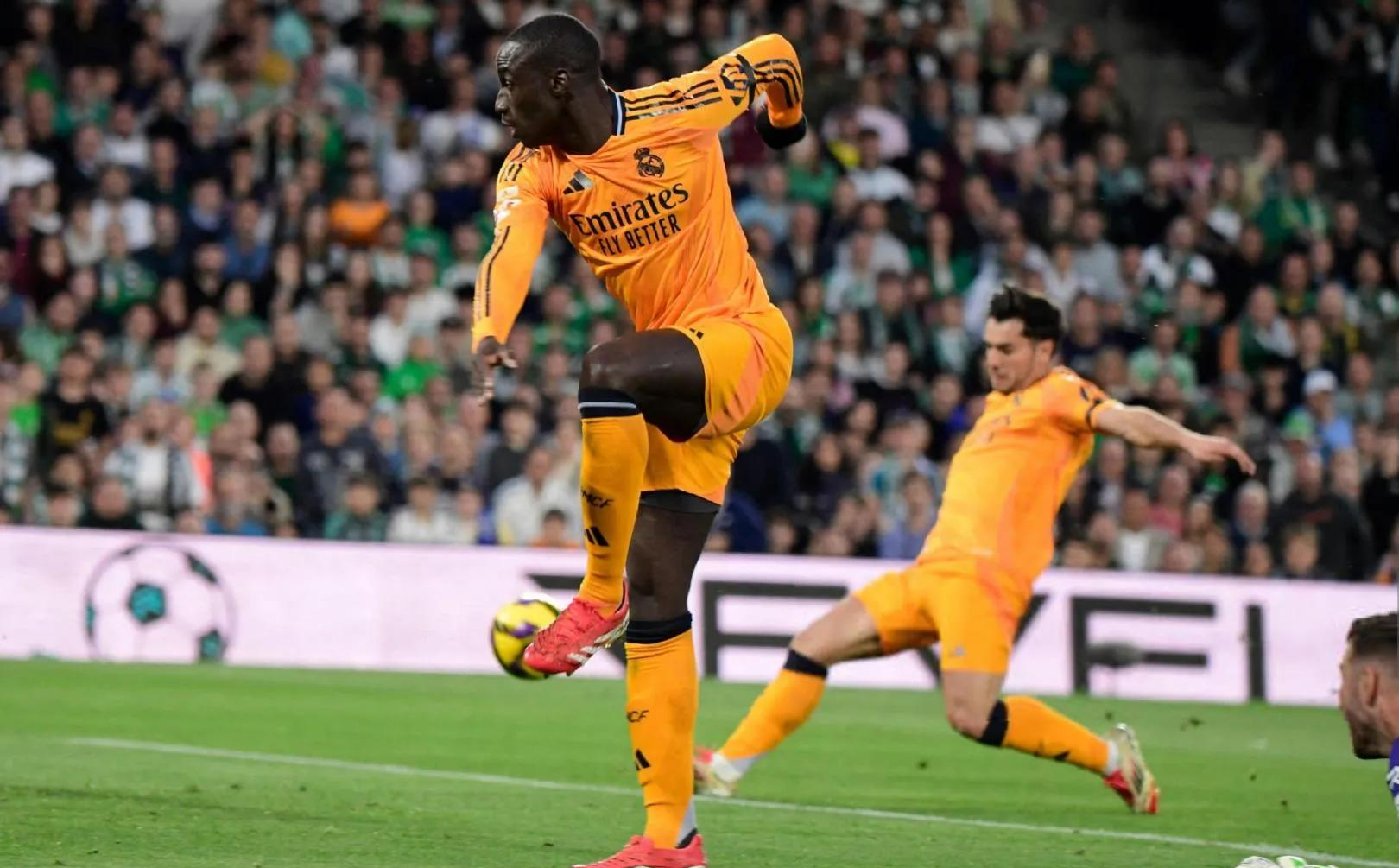 塞维利亚发布备战花絮，集结日篮板制胜，西甲任务艰巨，赛程密集仍需轮换的简单介绍