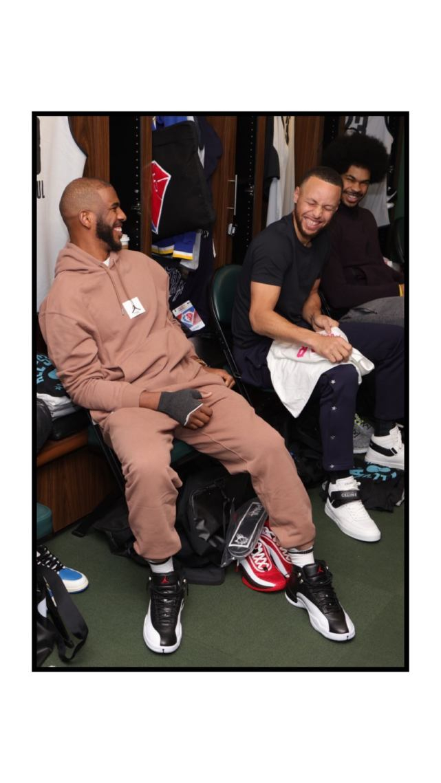 包含转会期全明星赛传出新动向，拜仁慕尼黑迎来里程碑，管理层表态：更衣室稳定，医务组通报恢复的词条